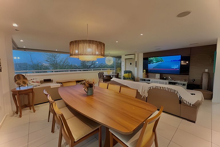 Penthouse with Jacuzzi at Golf Ville by Casamarinn