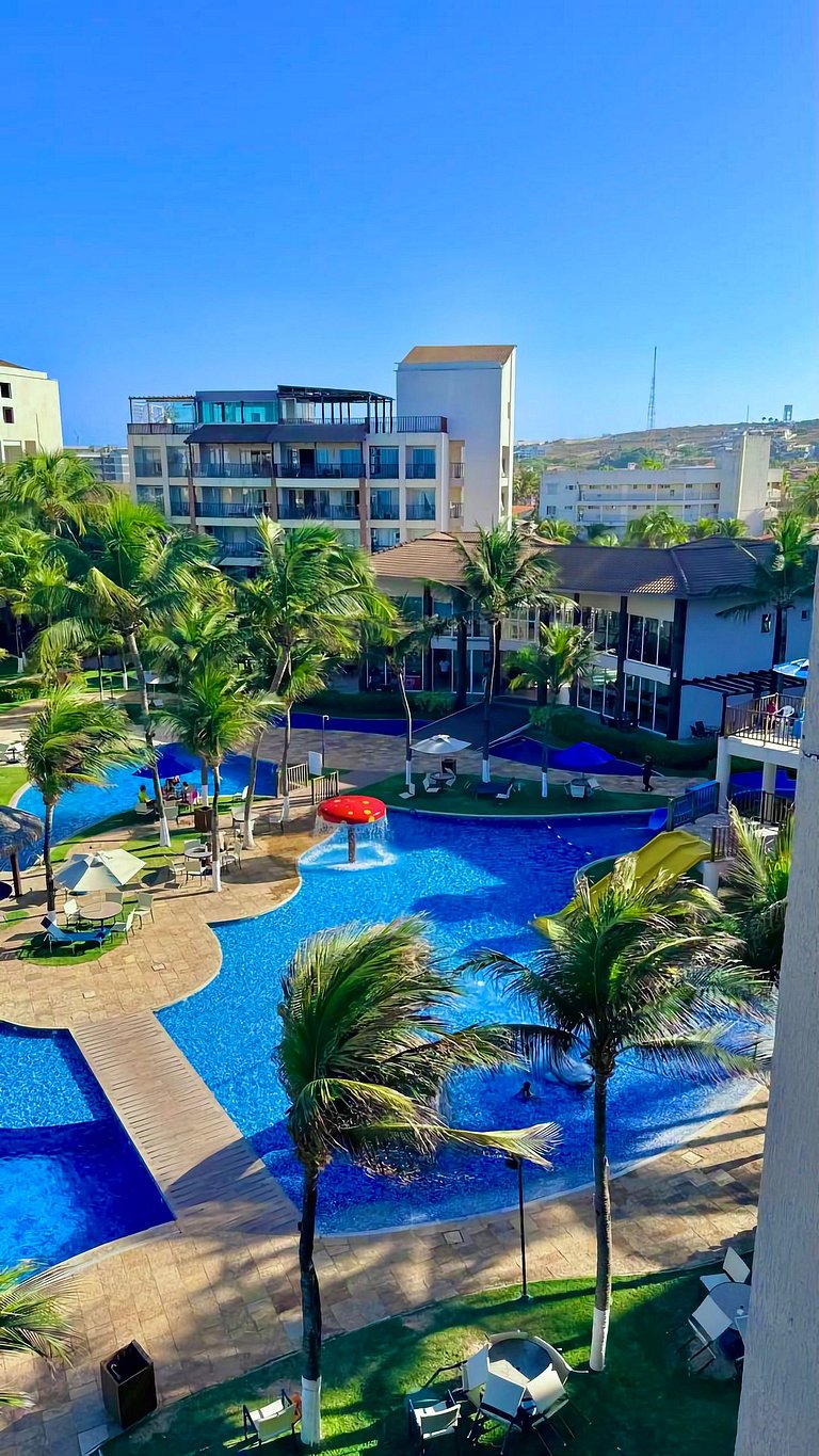 Jacuzzi Condo Beach Living Resort | Close to Beach Park (3-m