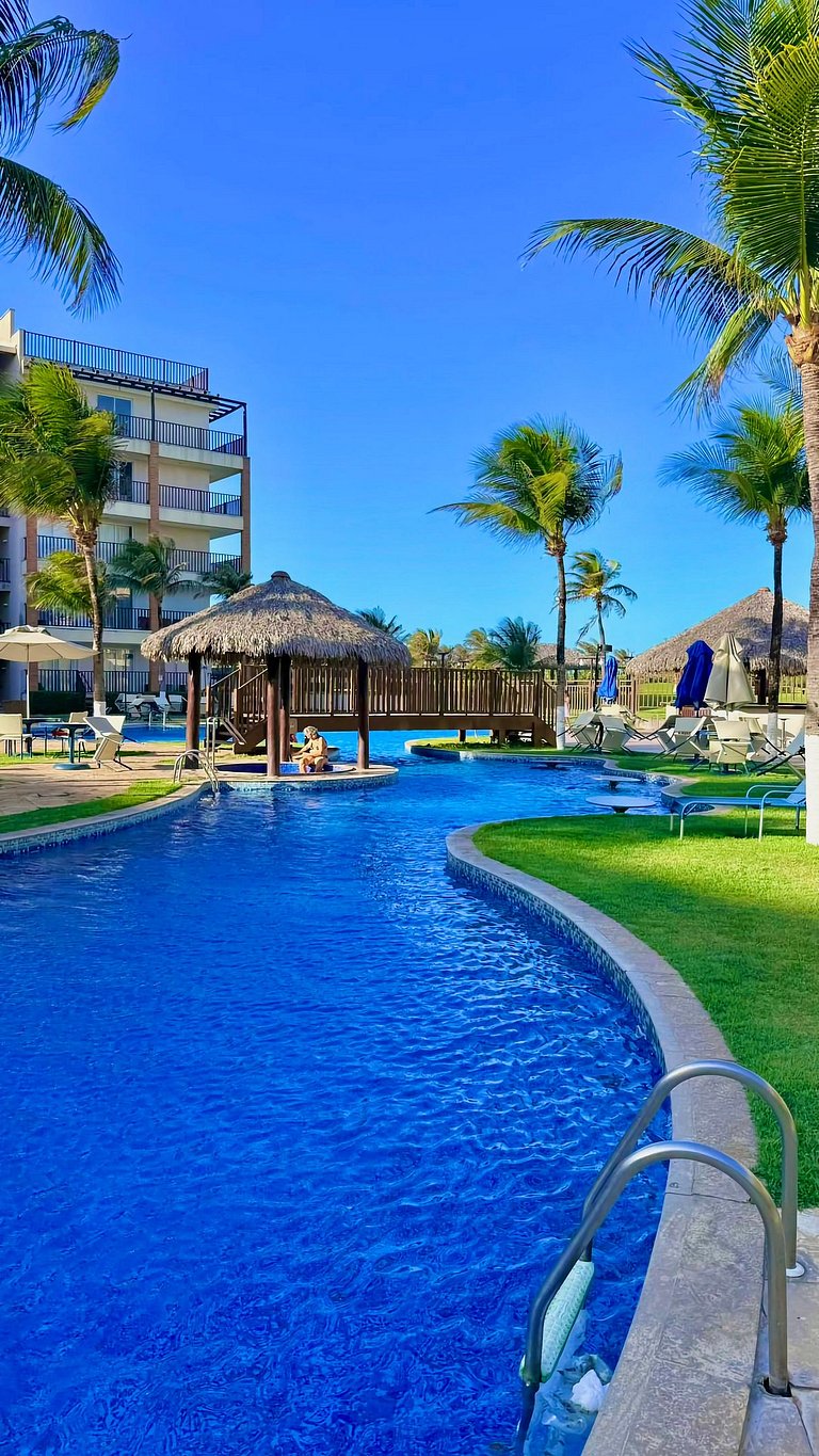 Jacuzzi Condo Beach Living Resort | Close to Beach Park (3-m
