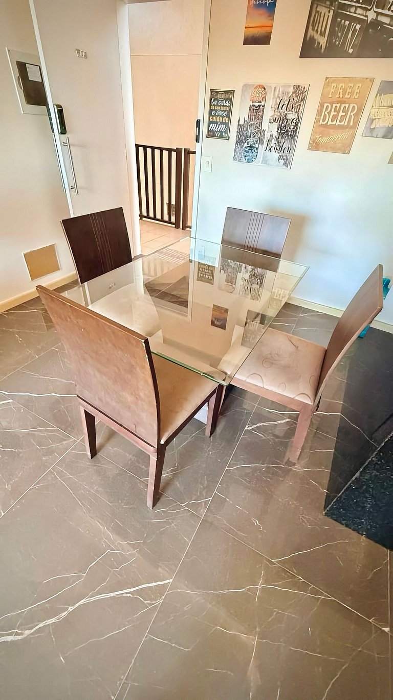 Jacuzzi Condo Beach Living Resort | Close to Beach Park (3-m