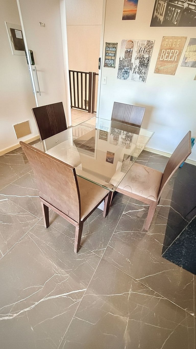 Jacuzzi Condo Beach Living Resort | Close to Beach Park (3-m