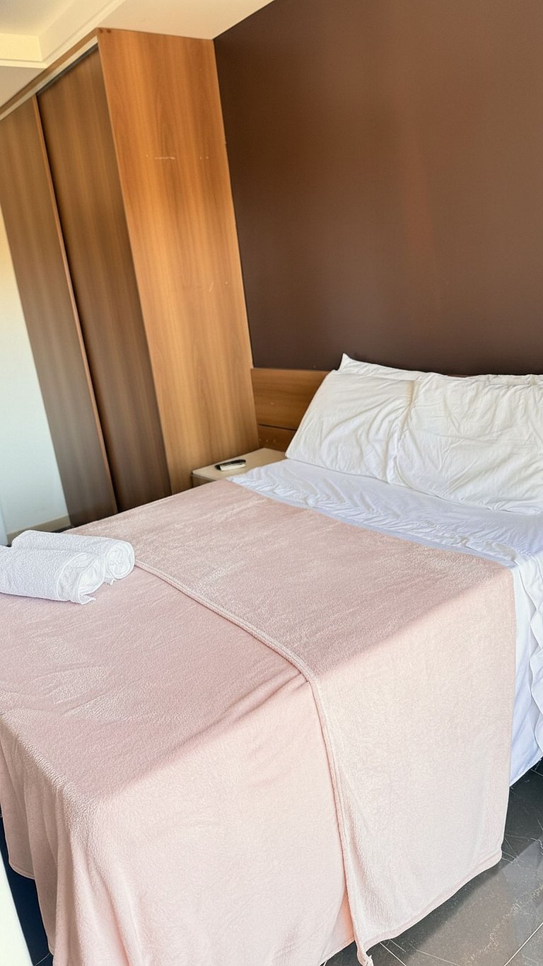 Jacuzzi Condo Beach Living Resort | Close to Beach Park (3-m